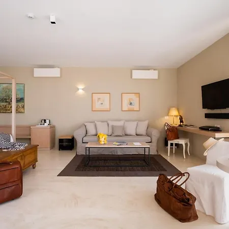 Furnirussi Tenuta 5*